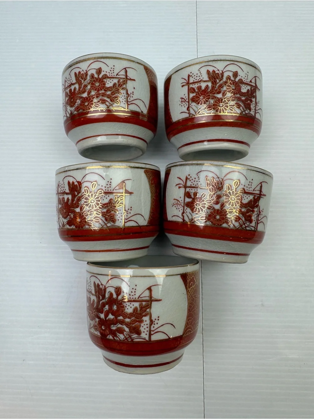 VTG Japanese Satsuma Sake Tea Cups Set Of 5 Red Gold Floral Crackle Glaze Marked